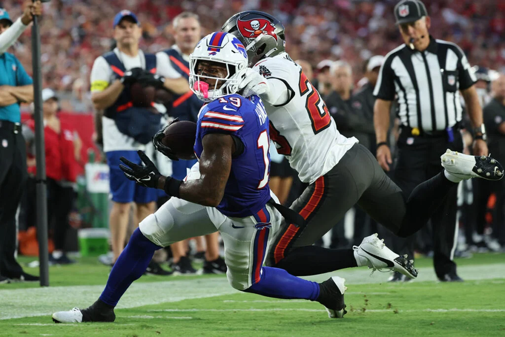 Bucs S Shilo Sanders Ejected From Preseason Finale 2 Bucs S Shilo Sanders And Bills Wr Kj Hamler