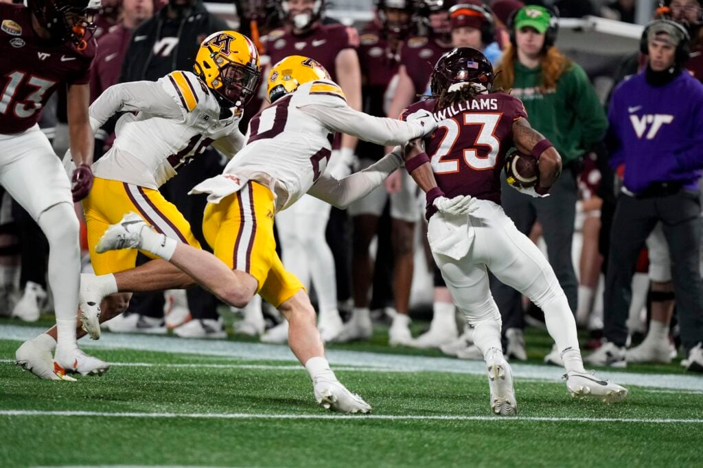 Bucs Sign External Free Agent To Practice Squad 2 Bucs S Jack Henderson