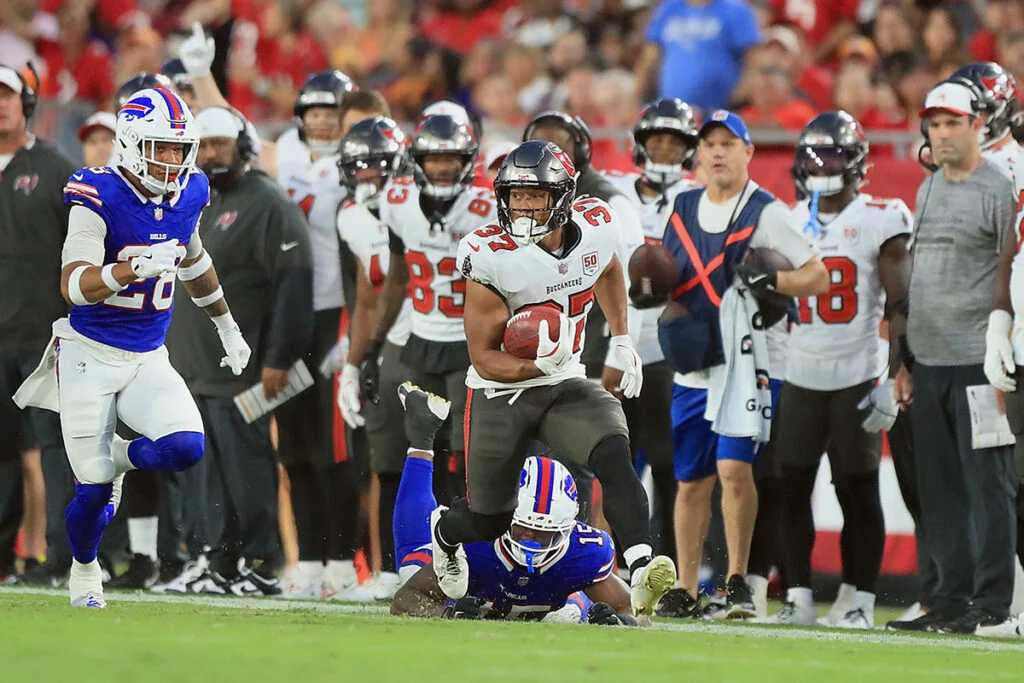 2-Point Conversion: Bucs Wr Tez Johnson Puts On A Show 6 Bucs Rb Josh Williams