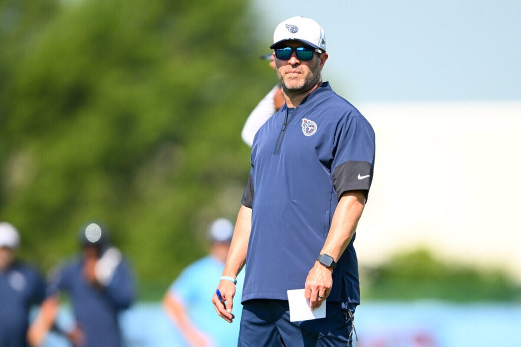 Titans Complimentary Of Bucs After Intense Joint Practice 2 Titans Hc Brian Callahan