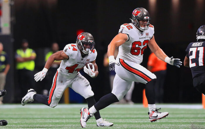 Bucs Rb Sean Tucker And Lt Graham Barton