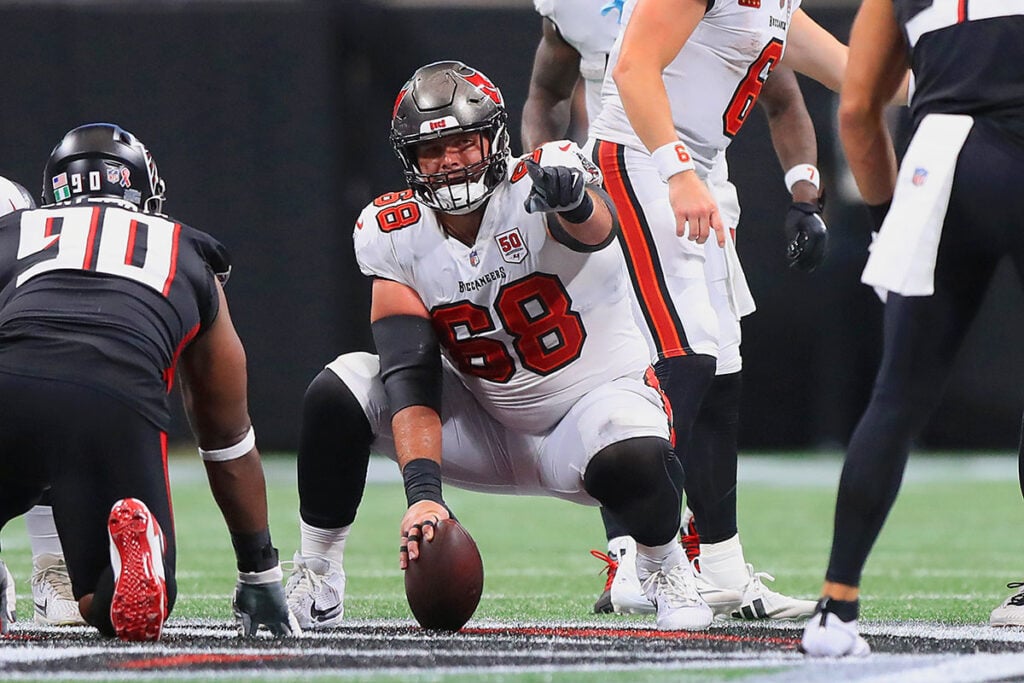 Bucs' Surprise O-Line Shakeup Worked Vs. Falcons 6 Bucs C Ben Bredeson