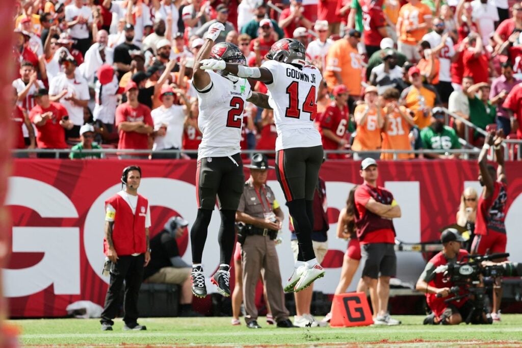 Bucs Wrs Emeka Egbuka And Chris Godwin Jr.