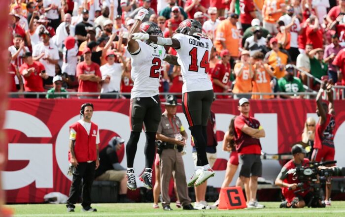Bucs Wrs Emeka Egbuka And Chris Godwin Jr.
