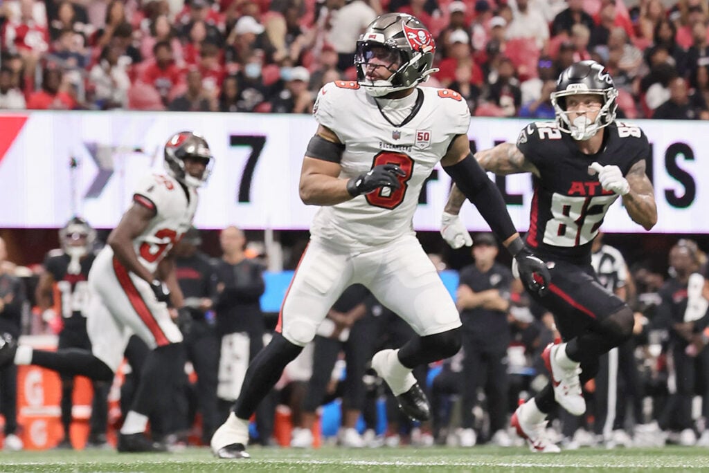 Bucs Ilb Sirvocea Dennis