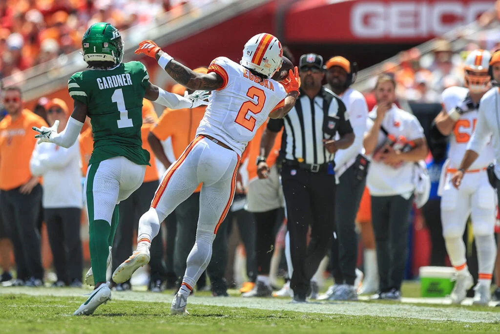 Bucs Blow 17-Point Lead, Rally For 29-27 Win Over Jets 4 Bucs Wr Emeka Egbuka