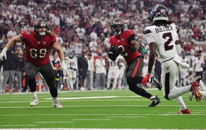 Bucs Rg Cody Mauch And Wr Emeka Egbuka