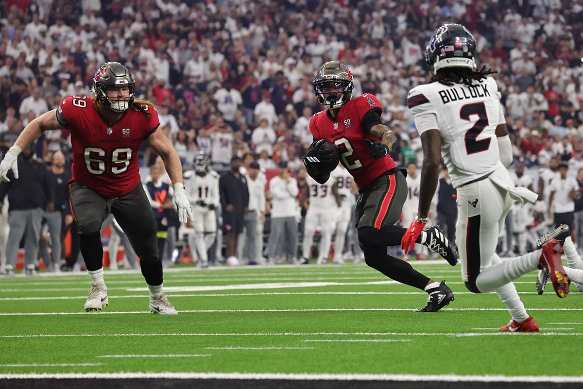 Bucs Rg Cody Mauch And Wr Emeka Egbuka
