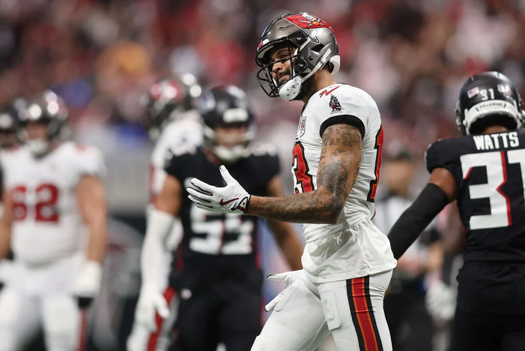 Bucs Get Update On Ot Situation From Friday Injury Report 3 Bucs Wr Mike Evans