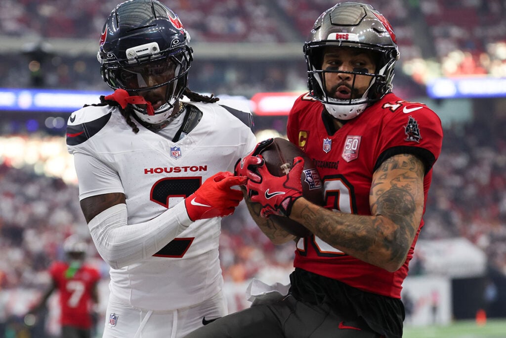 Bucs Wr Mike Evans And Texans Cb Derek Stingley Jr.