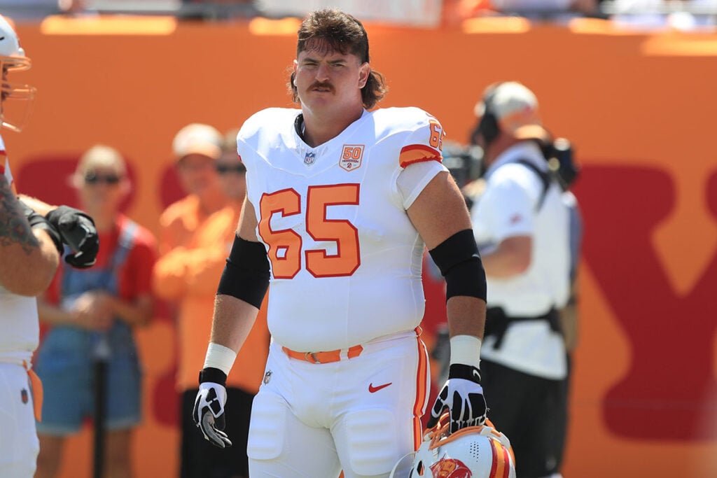 Bucs G Dan Feeney
