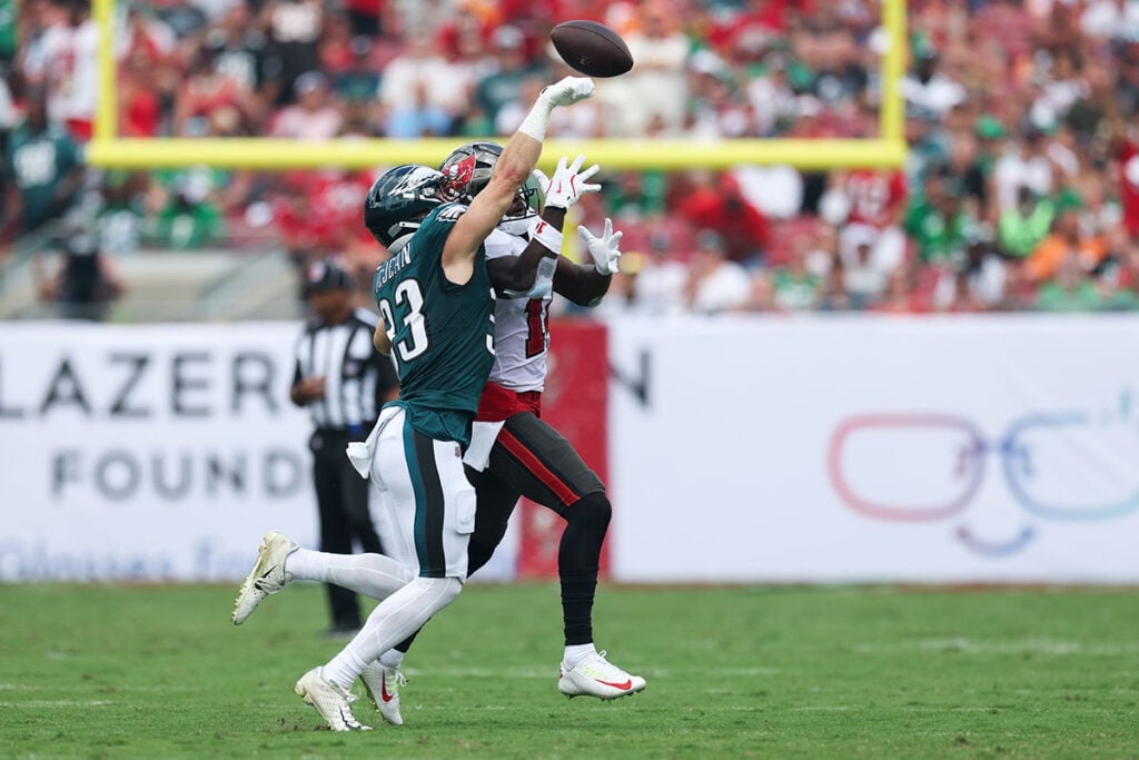 Bucs Wr Chris Godwin And Eagles Cb Cooper Dejean