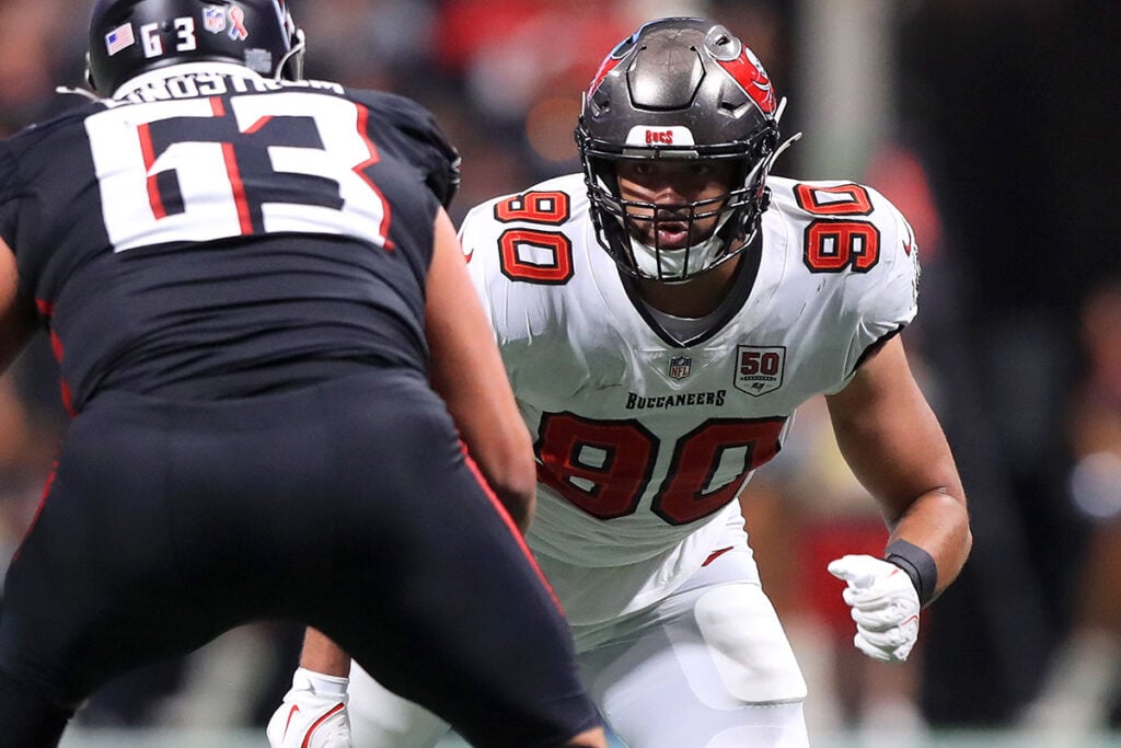Bucs Rookie Dt Elijah Roberts' Promising Debut 3 Bucs Dt Logan Hall