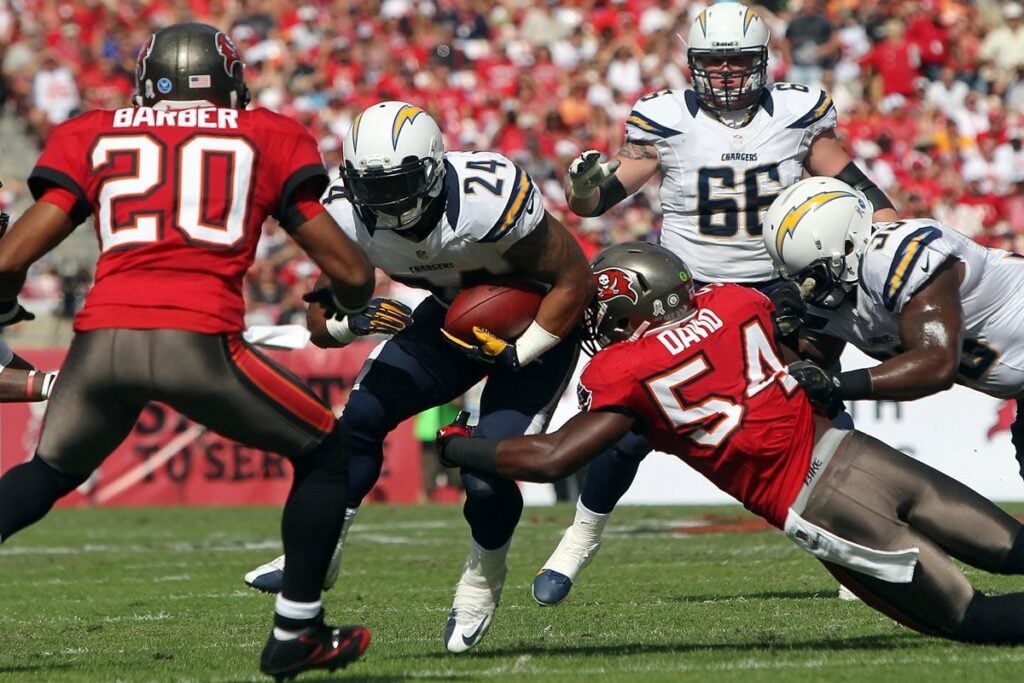 Lavonte David Set To Join Elite Company In Week 2 3 Former Bucs Db Ronde Barber And Bucs Lb Lavonte David