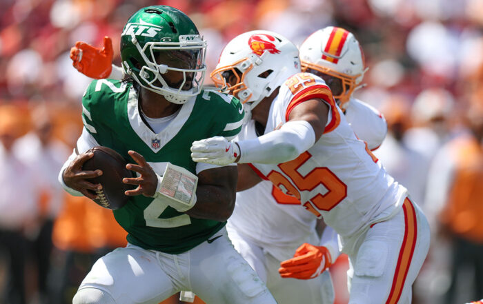 Bucs Ncb Jacob Parrish And Jets Qb Tyrod Taylor