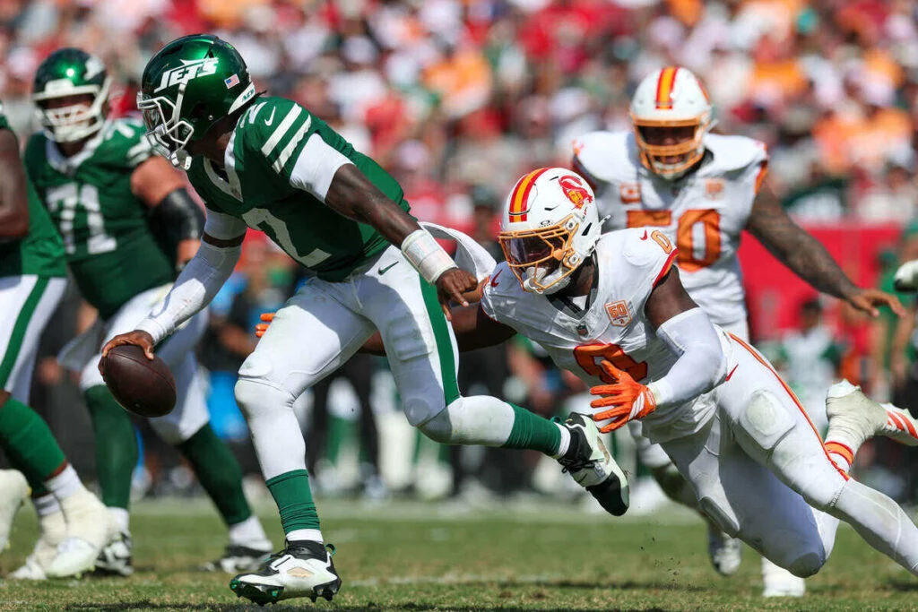 Bucs Olb Yaya Diaby And Jets Qb Tyrod Taylor