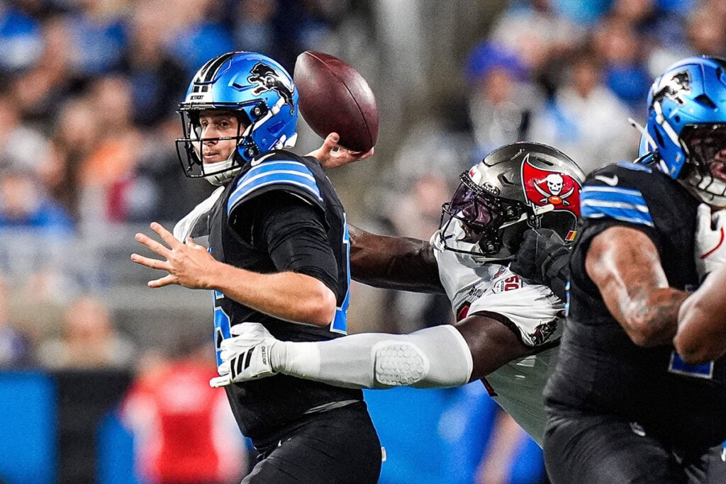 Bucs At Lions: Most Impressive In Week 7 2 Bucs Olb Yaya Diaby And Lions Qb Jared Goff