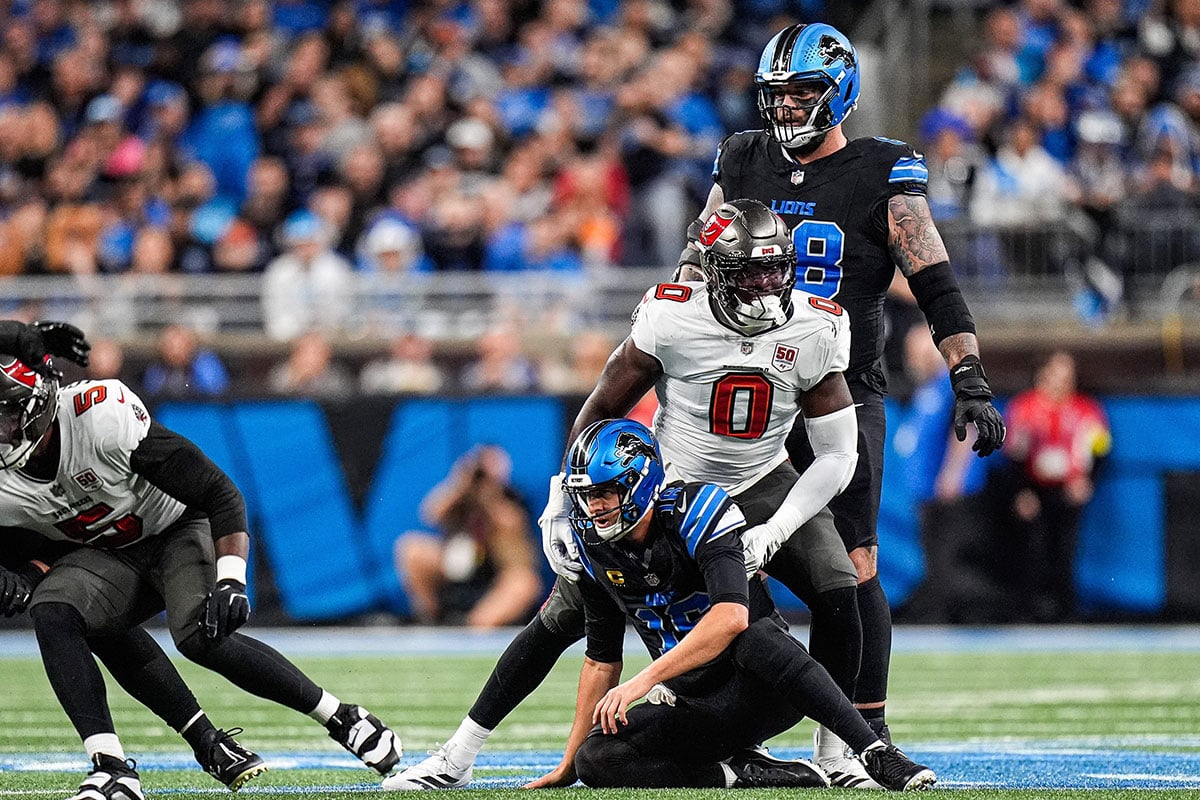 Bucs Olb Yaya Diaby And Lions Qb Jared Goff