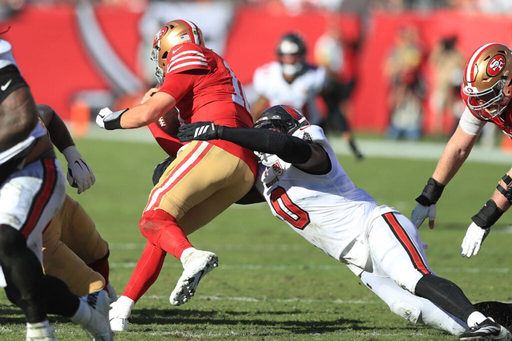 Bucs Olb Yaya Diaby And 49Ers Qb Mac Jones
