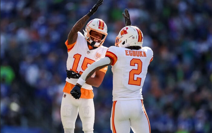 Bucs Wrs Tez Johnson And Emeka Egbuka