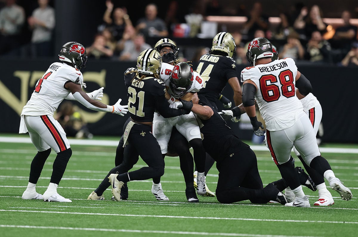 Bucs Ilb Devin White And Fs Antoine Winfield, Jr.