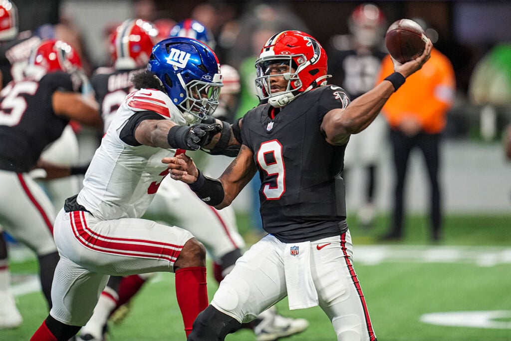 2-Point Conversion: Bucs Need To Trade For An Edge Rusher 5 Giants Edge Rusher Kayvon Thibodeaux