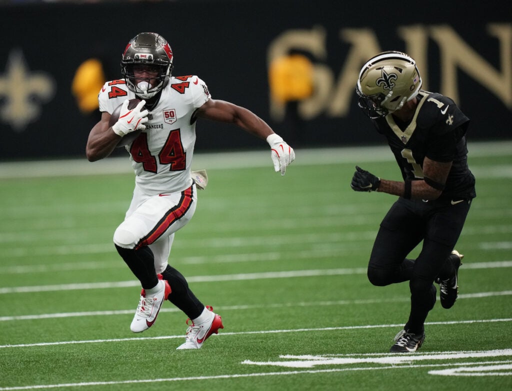 Week 8 Snap Count Analysis: Bucs At Saints 3 Bucs Rb Sean Tucker - Photo By: Usa Today