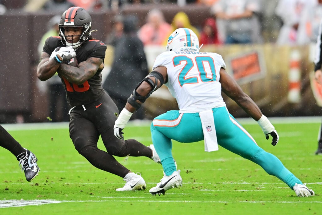 Bucs Trade Targets: Lb 3 Usatsi 27369268