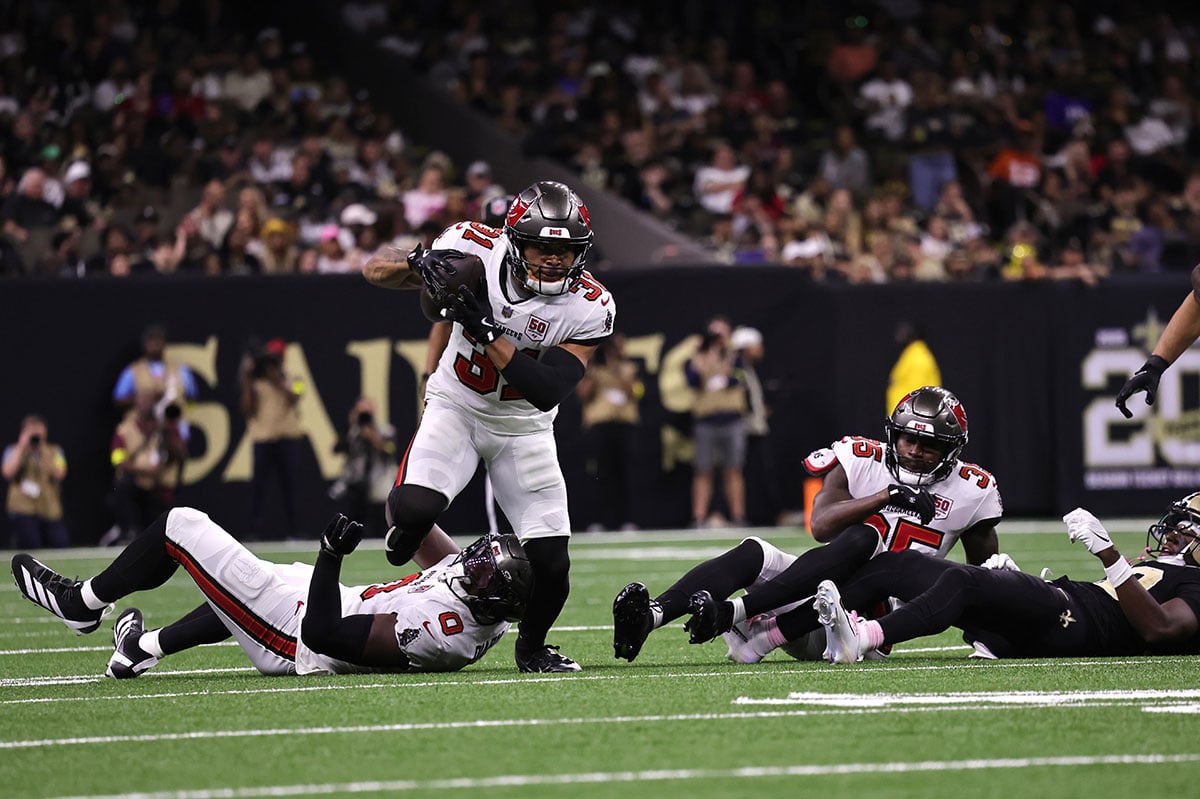 Bucs Ilb Devin White And Fs Antoine Winfield, Jr.