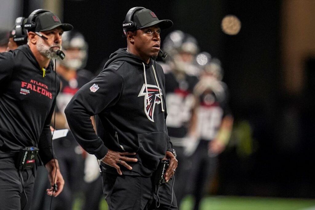 Bucs Carry Commanding Nfc South Lead Into Week 9 Bye 2 Falcons Hc Raheem Morris