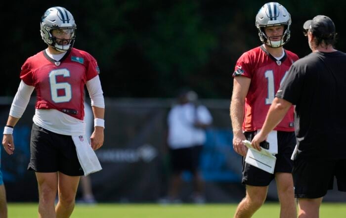 Bucs Qb Baker Mayfield And Seahawks Qb Sam Darnold