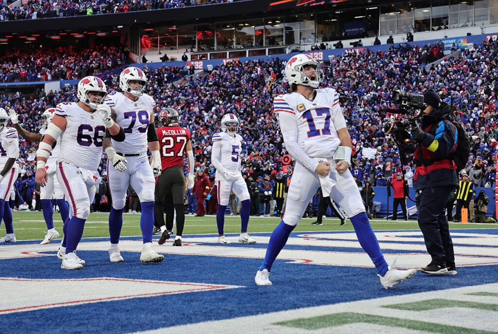 2-Point Conversion: Todd Bowles' Bucs Defense Was Horrific In Loss 4 Bills Qb Josh Allen