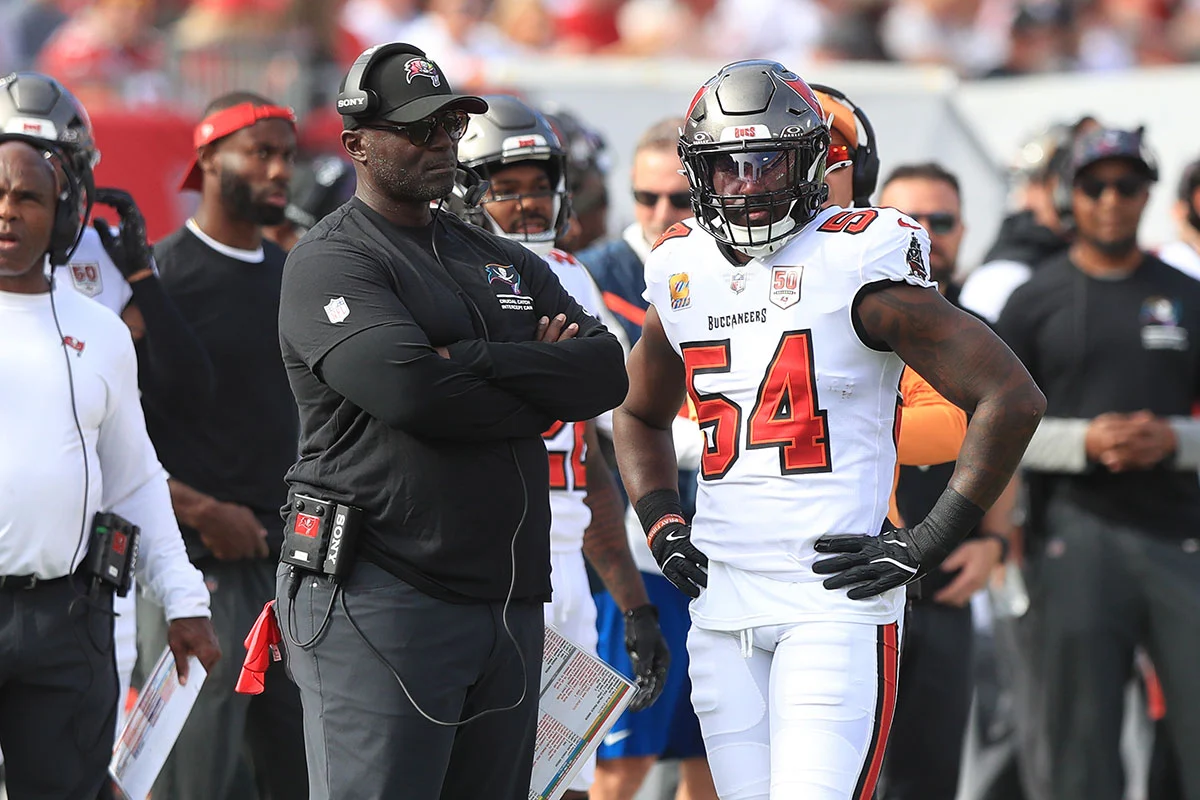 Bowles-Todd-Lavonte-David-Bucs-49Ers-Discuss Bucs Ilb Lavonte David And Hc Todd Bowles