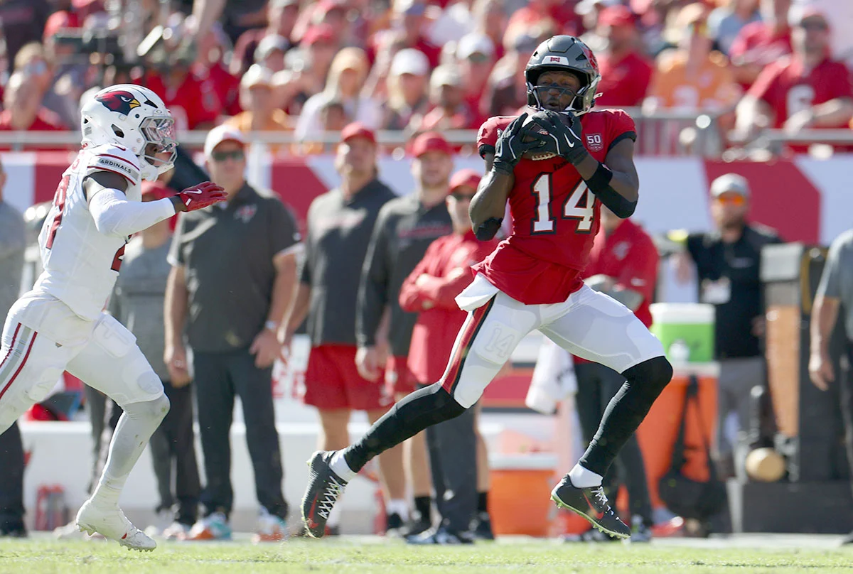 Godwin-Chris-Bucs-Cardinals-Catch-Run-2 Bucs Wr Chris Godwin Jr.