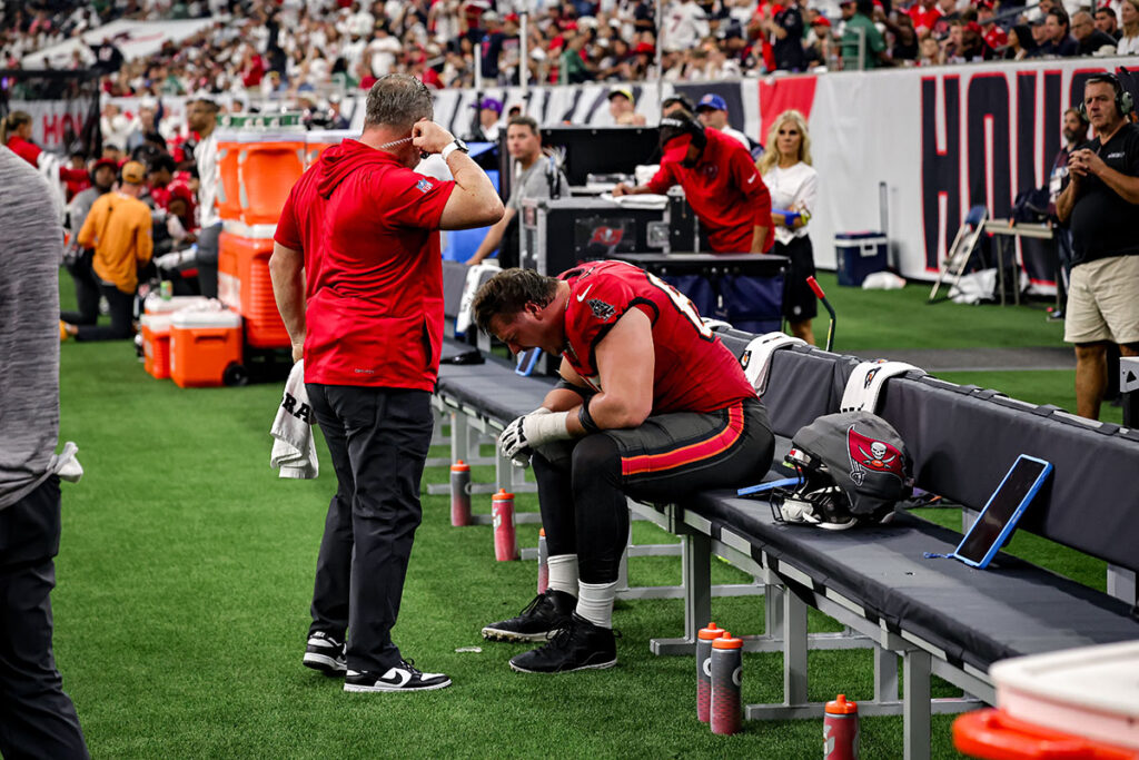 Sr'S Fab 5: Inside The Week Of The Pissed Off Bucs 7 Bucs Rt Luke Goedeke