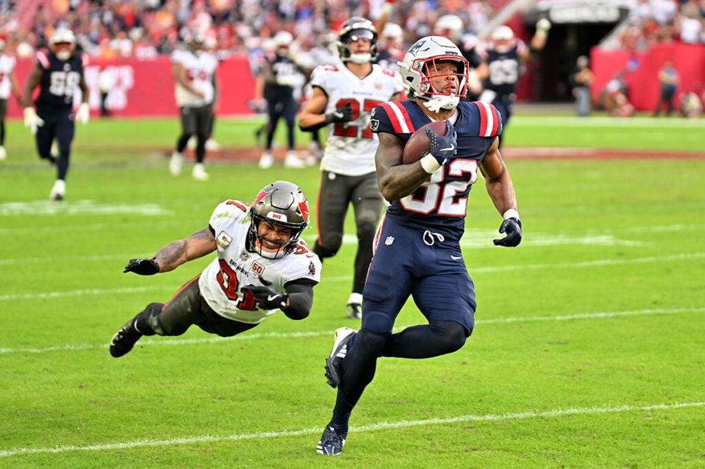 Bucs Vs. Patriots: Most Impressive In Week 10 6 Bucs Fs Antoine Winfield Jr. And Patriots Rb Treveyon Henderson