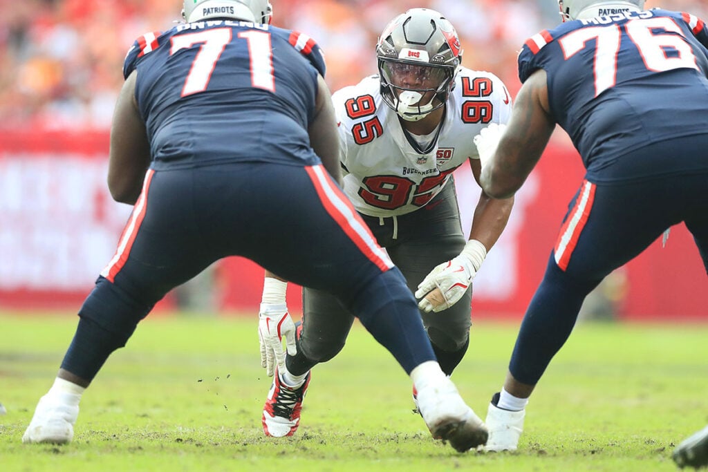 Elijah Roberts: The Bucs' Unexpected Starter 3 Bucs Dt Elijah Roberts