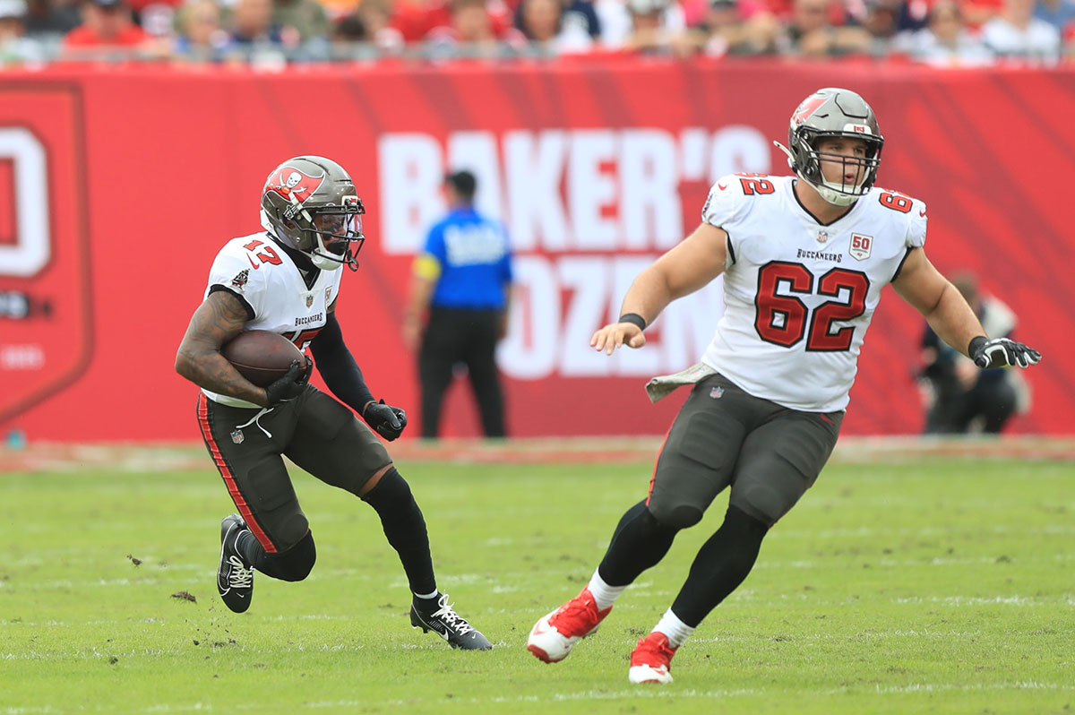 Shepard-Sterling-Graham-Barton-Bucs-Patriots-Screen Bucs Wr Sterling Shepard And C Graham Barton