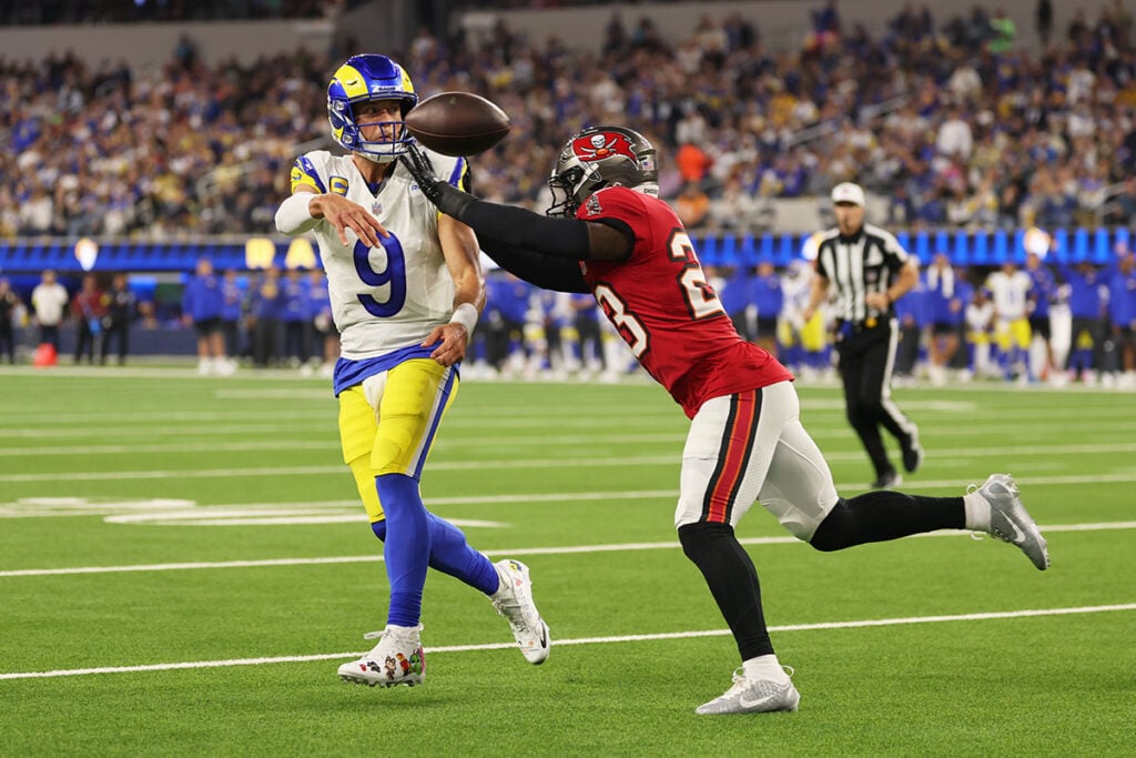 Bucs Ss Tykee Smith And Rams Qb Matthew Stafford