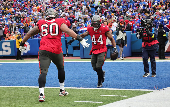 Bucs Rb Sean Tucker And Lg Mike Jordan