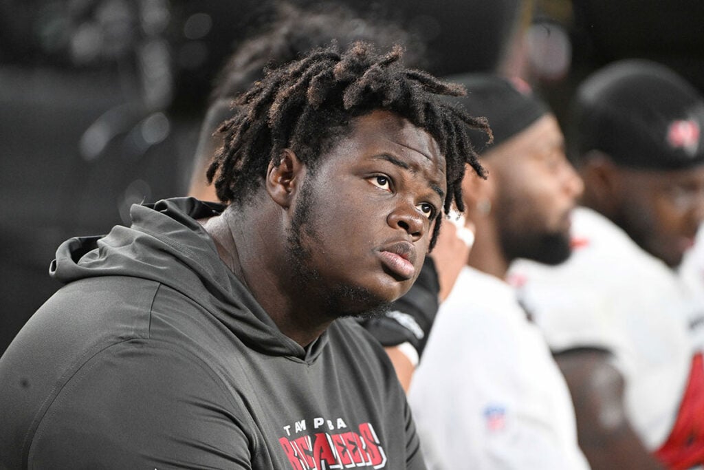 Bucs Dt Desmond Watson