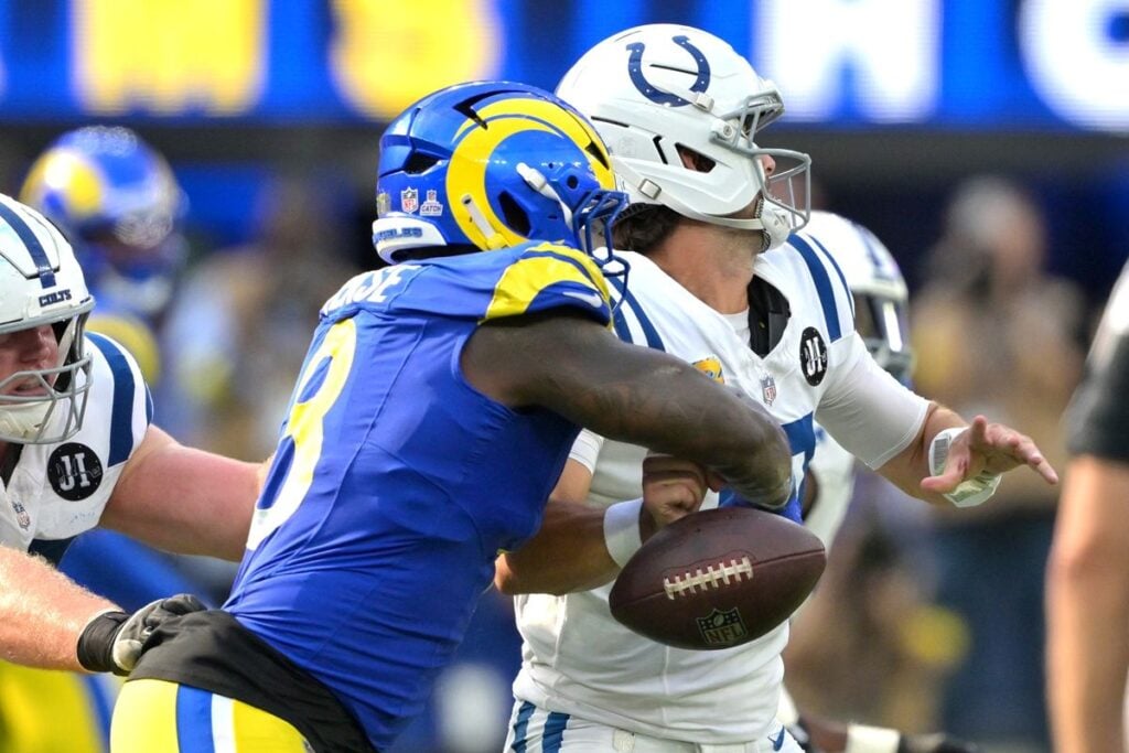 Bucs At Rams: What To Watch For In Week 12 6 Rams Edge Jared Verse