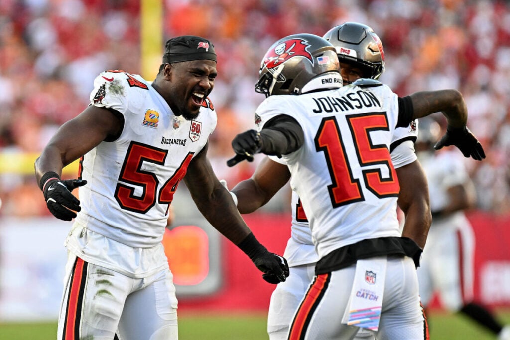 Bucs Ilb Lavonte David And Wr Tez Johnson
