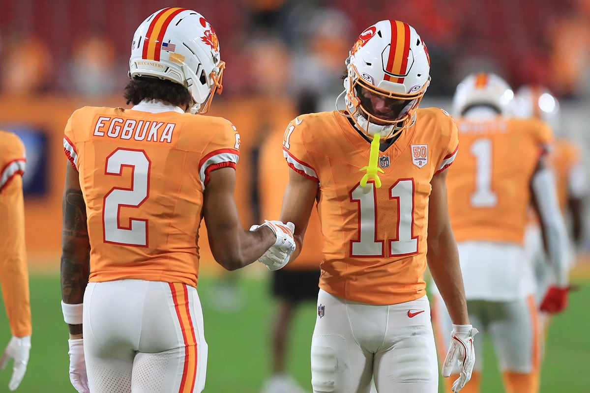 Egbuka-Emeka-Jalen-Mcmillan-Bucs-Falcons-Handshake Bucs Wrs Emeka Egbuka And Jalen Mcmillan