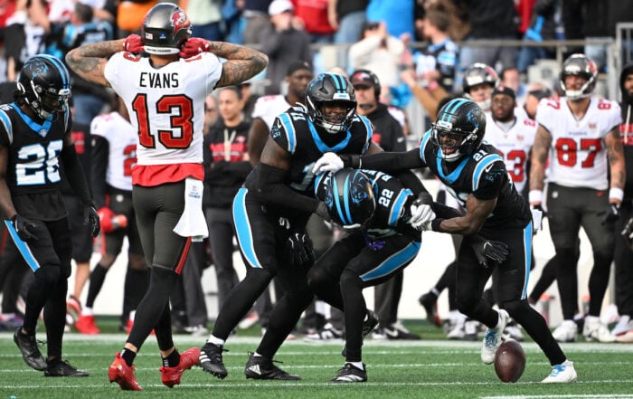 Bucs Wr Mike Evans, Panthers Db Lathan Ransom - Photo By: Imagn Images - Bob Donnan