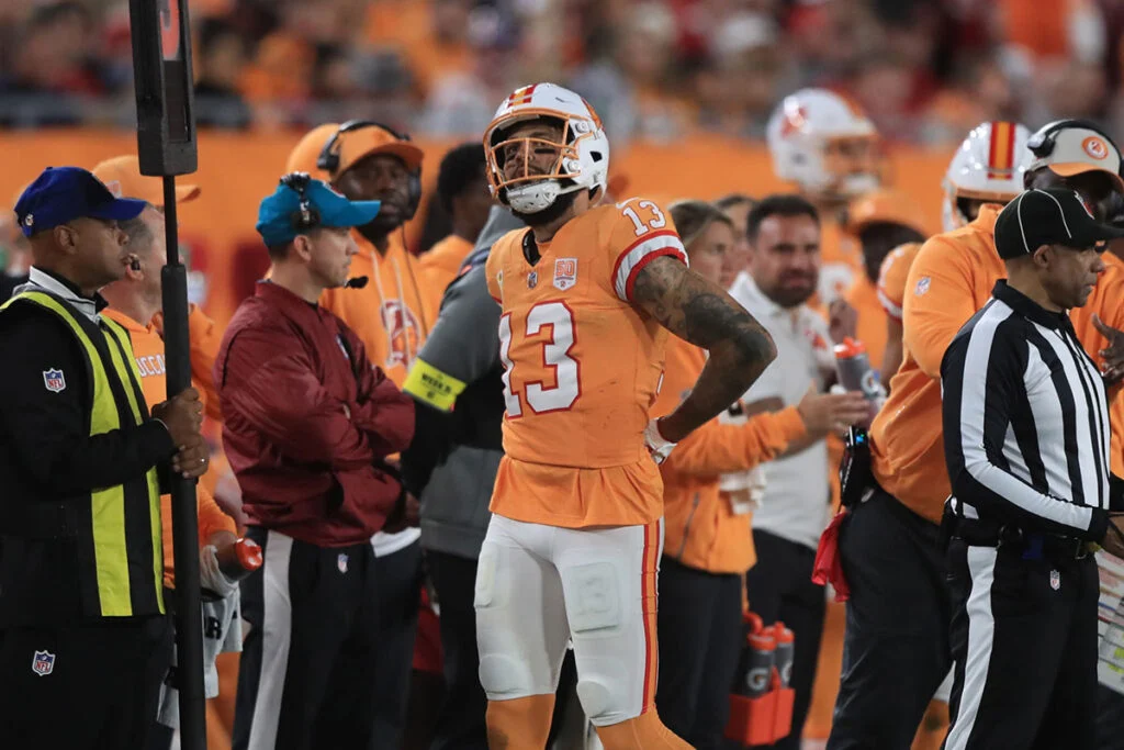 Pewter Report Podcast: Bucs Fall To Falcons In Primetime! 3 Bucs Wr Mike Evans