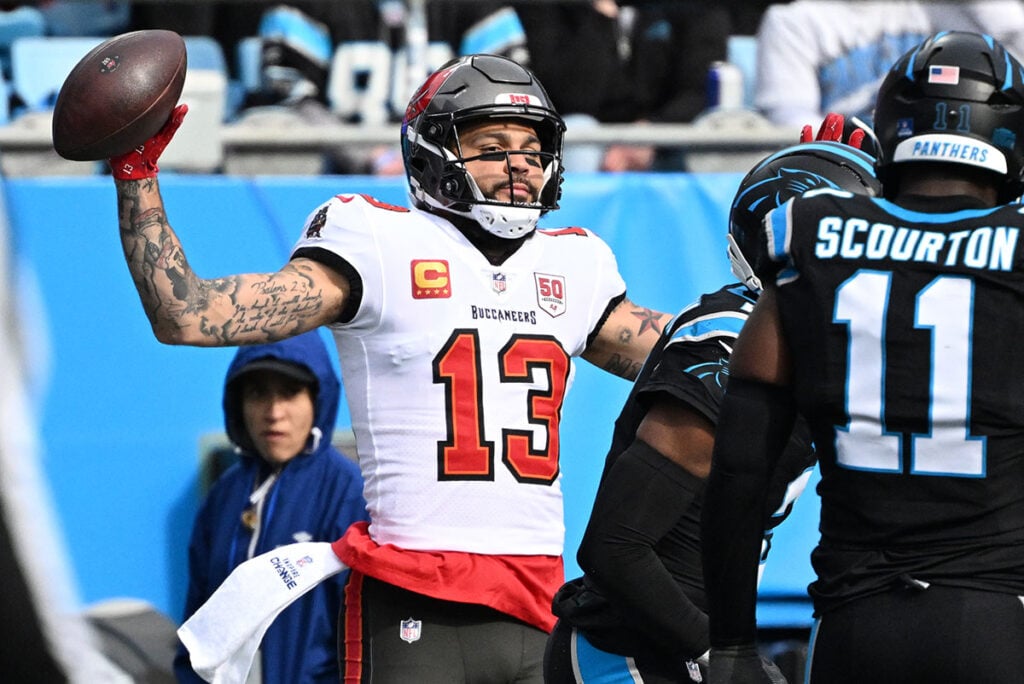 Bucs' Downward Spiral Continues With 23-20 Loss To Panthers 9 Bucs Qb Baker Mayfield And Rt Luke Goedeke