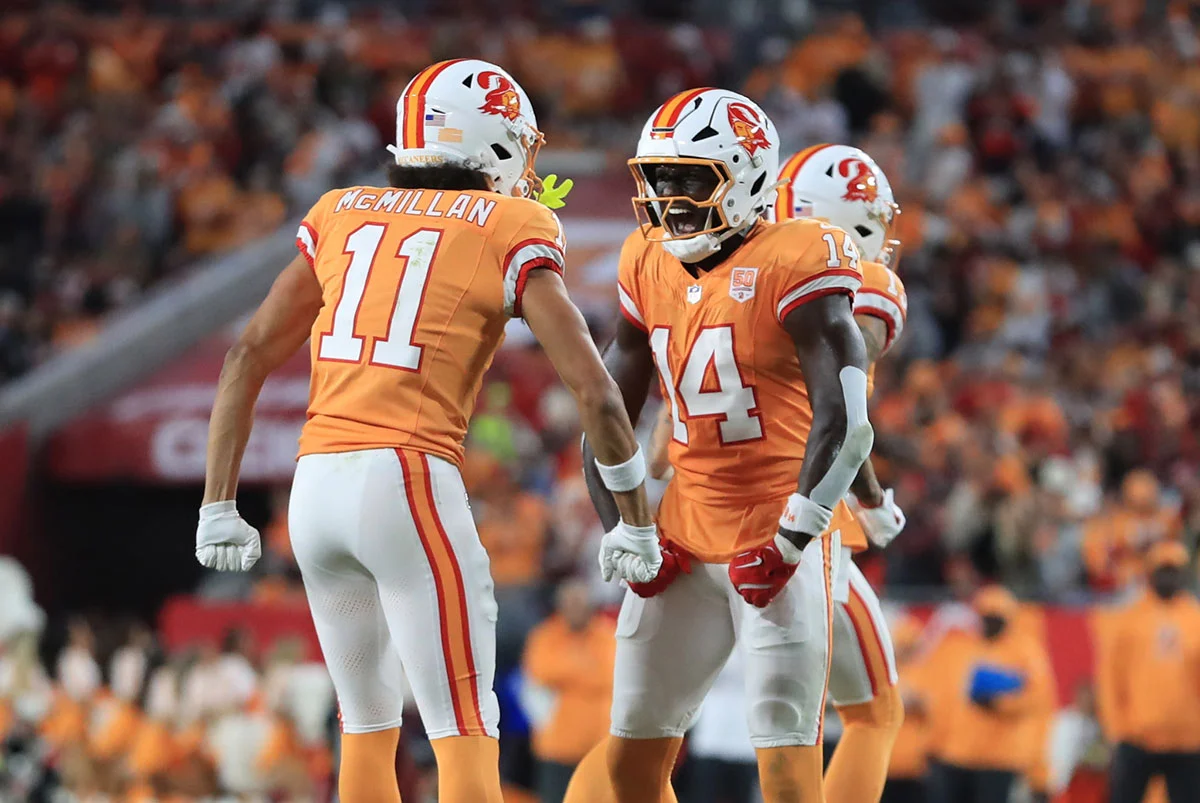 Mcmillan-Jalen-Chris-Godwin-Bucs-Falcons-Creamsicles-Yell Bucs Wrs Jalen Mcmillan And Chris Godwin Jr.