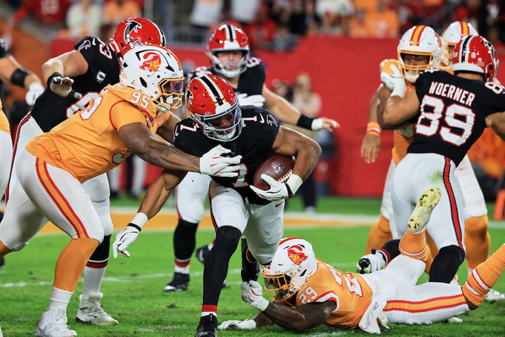 Bucs Vs. Falcons: Most Disappointing In Week 15 5 Bucs Dt Elijah Roberts And Falcons Rb Bijan Robinson