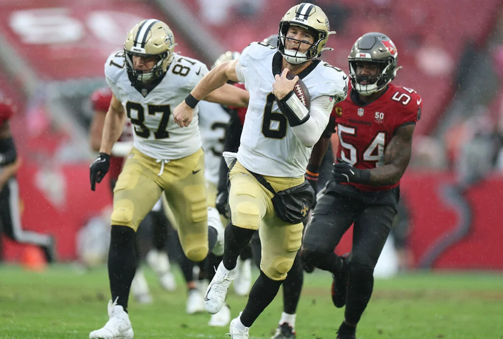 Bucs Lose Another Starting Offensive Lineman In Week 14 5 Saints Qb Tyler Shough And Bucs Ilb Lavonte David